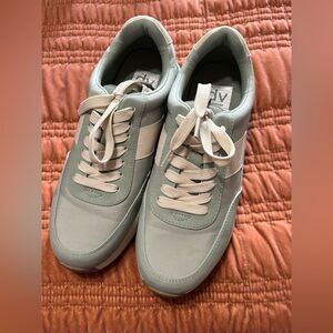 DV Dolce Vita - Mint Green Sneakers with Cream Accents - Womens 8